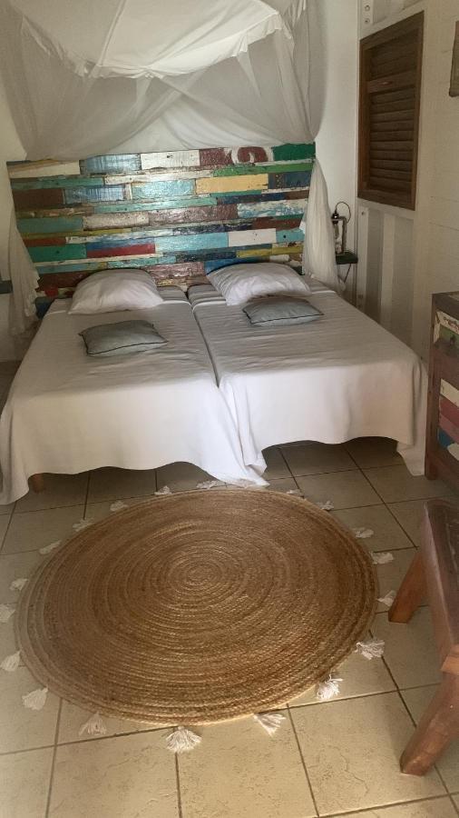 Villa Pelican Lodge Десе Екстер'єр фото