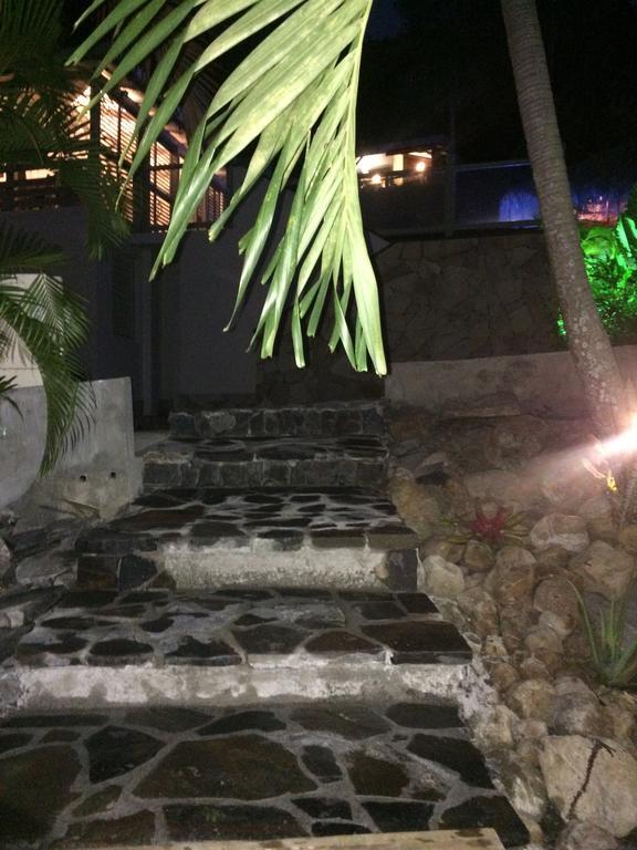 Villa Pelican Lodge Десе Екстер'єр фото