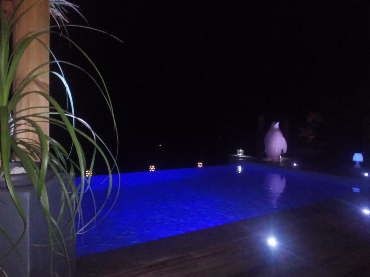 Villa Pelican Lodge Десе Екстер'єр фото